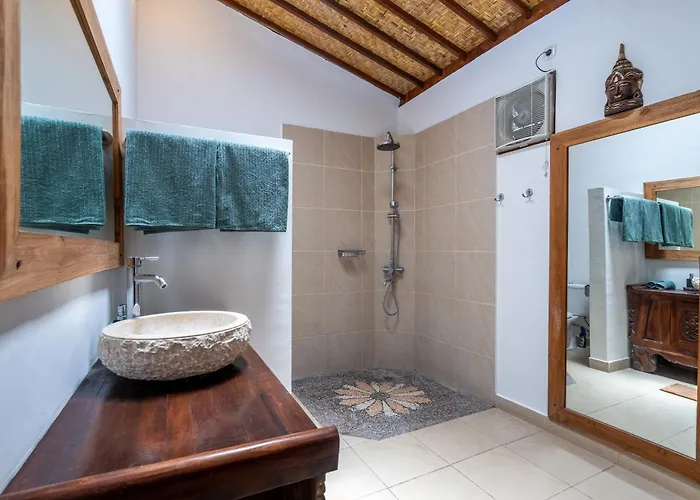 Indah - 3 Bedrooms, 3 Bathrooms Villa Ubud (Bali)
